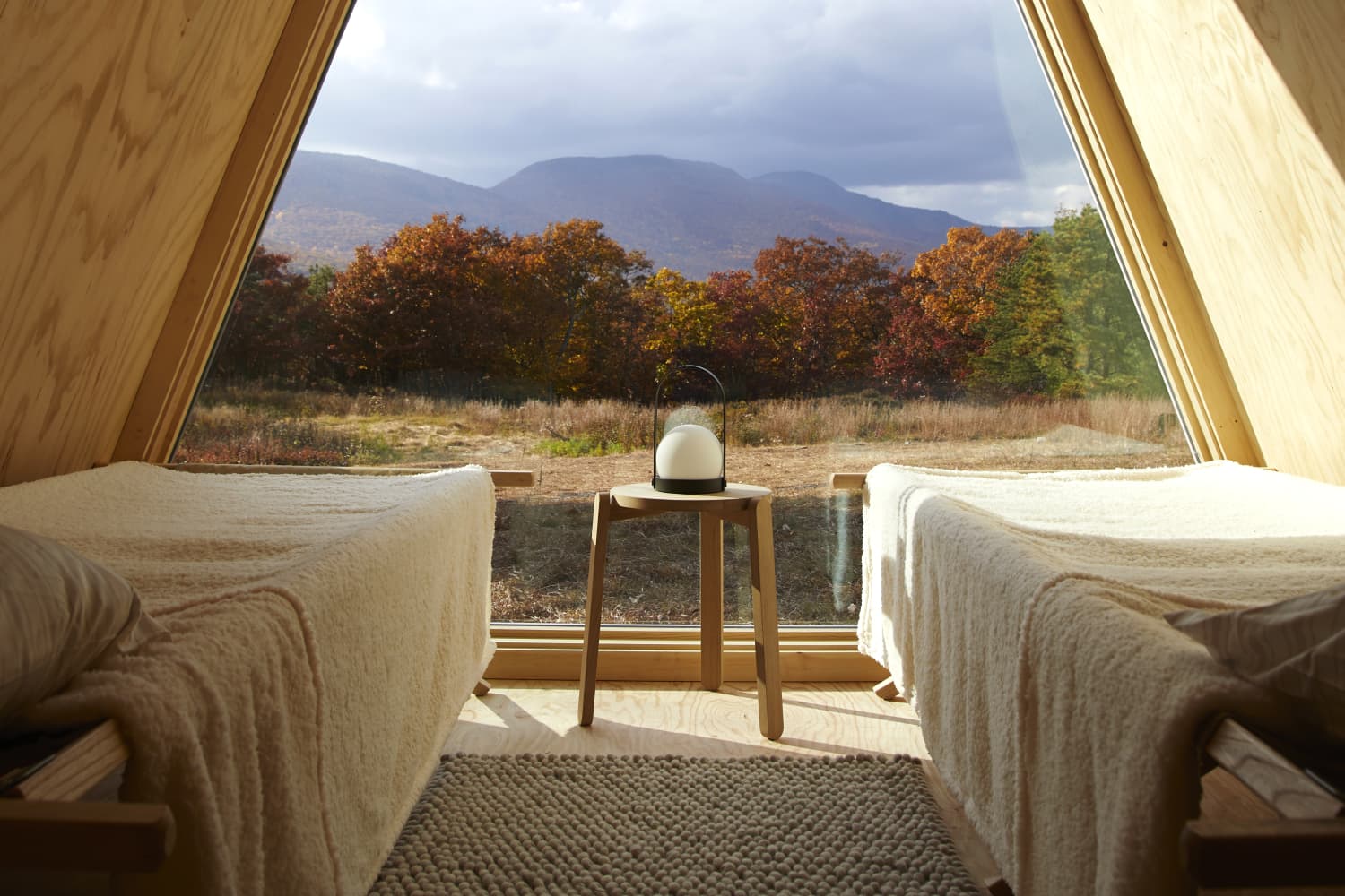 This DIY Guesthouse Cabin Comes in a Kit and Only Takes Three Days to